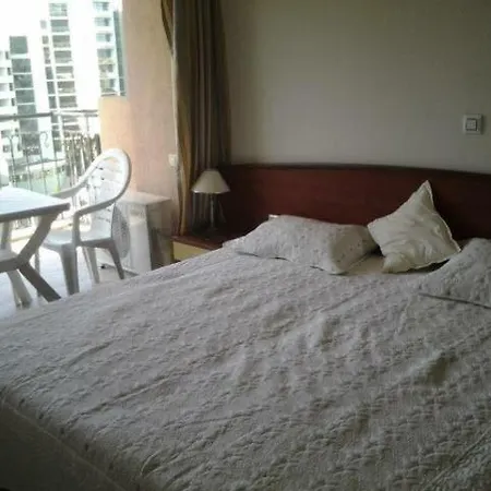 Luxury 4 Star Complex, Beach Front, Perfect Location Heart Of Sunny Beach Διαμέρισμα *